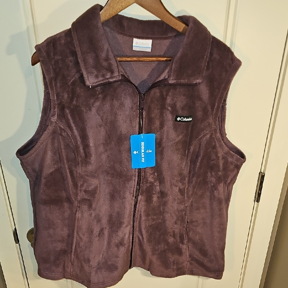 Columbia Jackets & Blazers - NWT Columbia Women’s Purple Fleece Vest Size 2XL